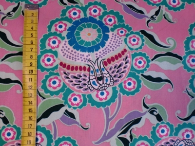 Hyperreal Garden rosa